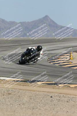 media/Oct-02-2025-Racers Edge (Thu) [[2c91cb6ab3]]/2-A Group/Session 5-Turn 12 (130pm)/